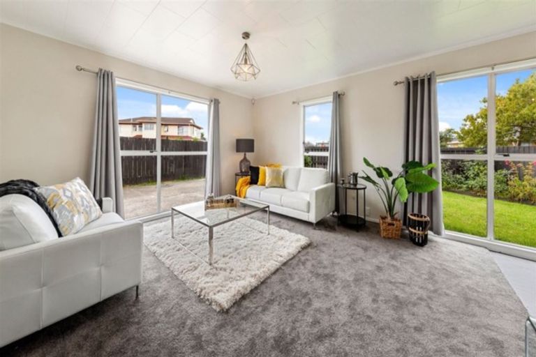 Photo of property in 10 Agar Place, Favona, Auckland, 2024