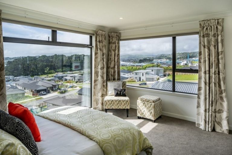 Photo of property in 22 Waitaria Terrace, Aotea, Porirua, 5024