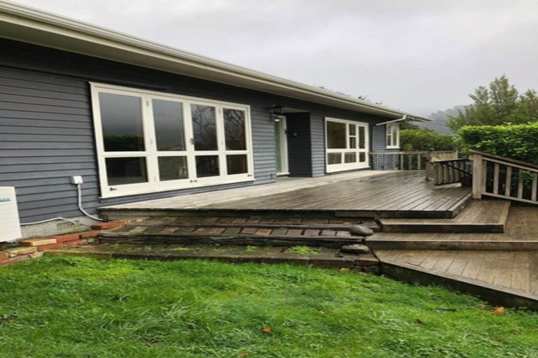 Photo of property in 29 Blue Mountains Road, Silverstream, Upper Hutt, 5019