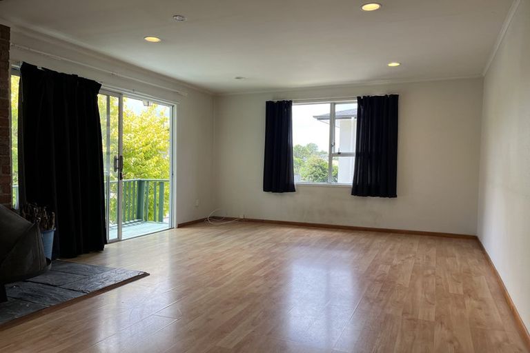 Photo of property in 26 Malters Place, Browns Bay, Auckland, 0630