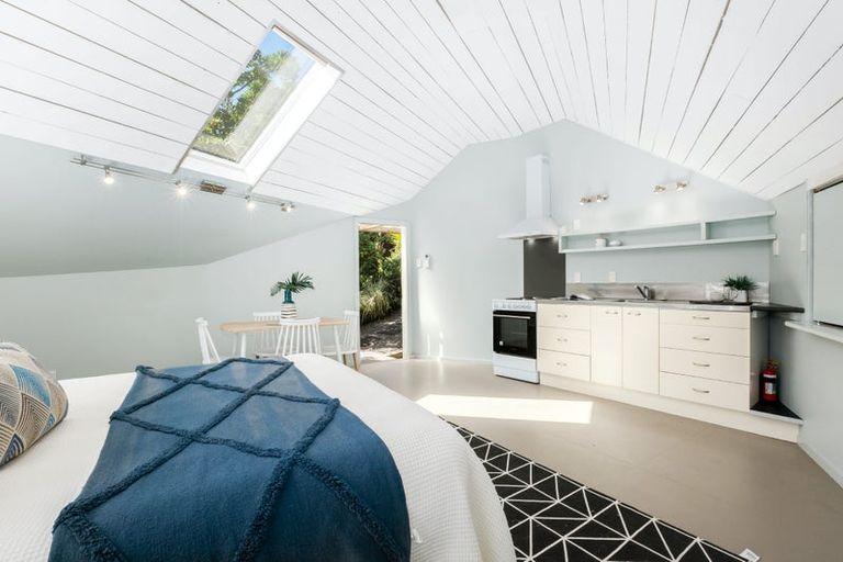 Photo of property in 11 Puketai Place, Pukerua Bay, 5026