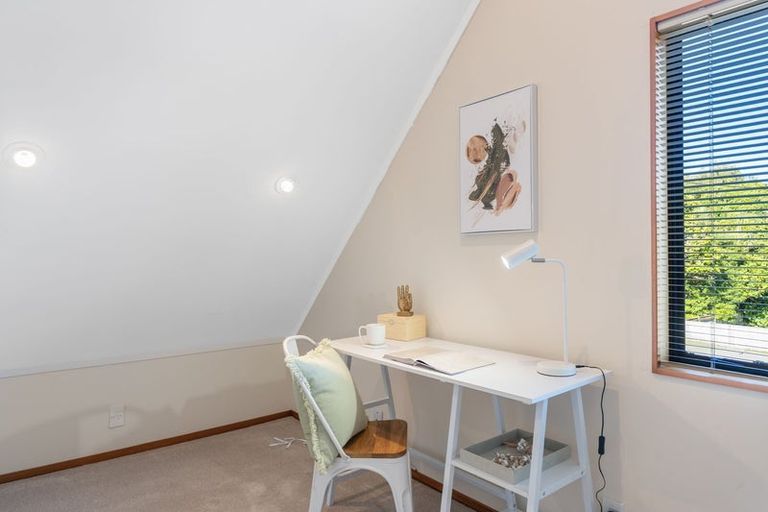 Photo of property in 37 Ngaio Road, Waikanae, 5036