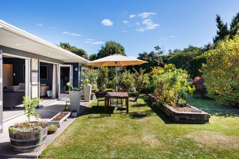 Photo of property in 16 Mudgway Place, Awapuni, Palmerston North, 4412