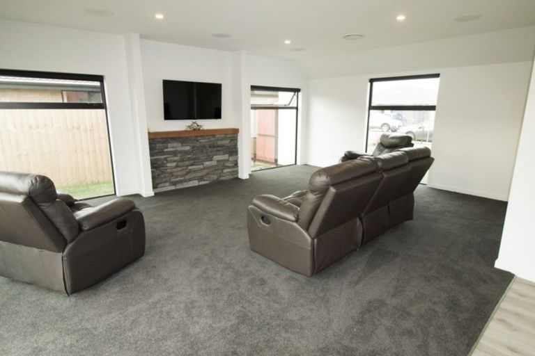 Photo of property in 6 Catchpole Place, Woodend, 7610