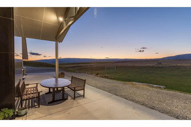 Photo of property in 211 Mcarthur Road, Springvale, Alexandra, 9391