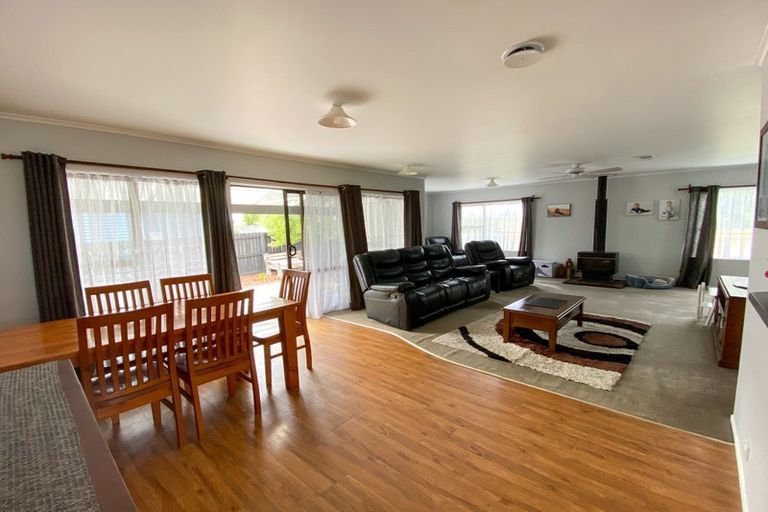 Photo of property in 44 College Road, Edgecumbe, 3120