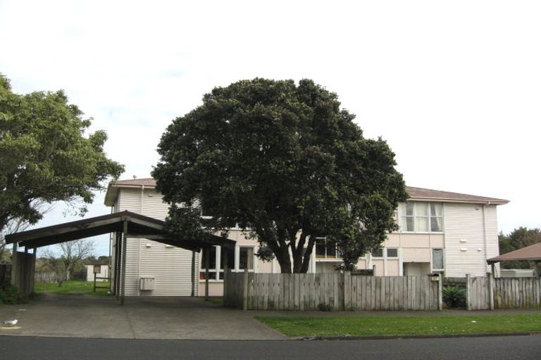 Photo of property in 27 Cook Street, Marfell, New Plymouth, 4310