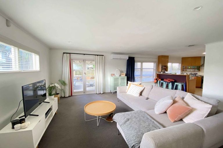 Photo of property in 1/18 Francis Street, Hauraki, Auckland, 0622