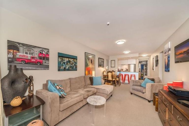 Photo of property in The Capital, 13/370 Oriental Parade, Oriental Bay, Wellington, 6011