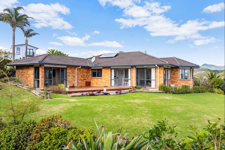 Photo of property in 4 Sunset Parade, Parua Bay, Whangarei, 0174