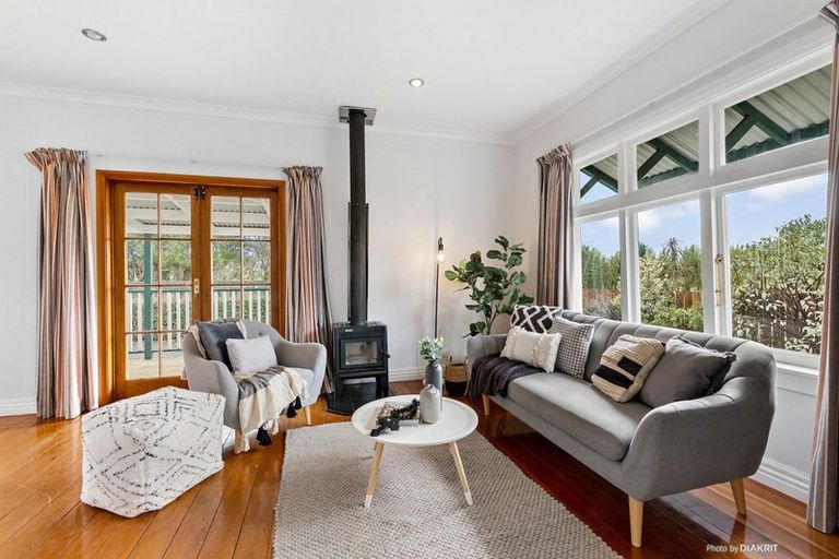 Photo of property in 16 New York Street, Martinborough, 5711