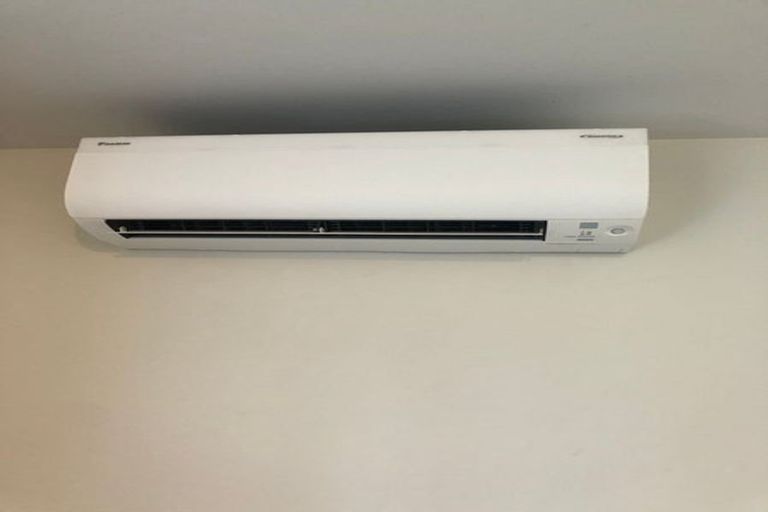 Photo of property in 1/39 Bayview Road, Bayview, Auckland, 0629