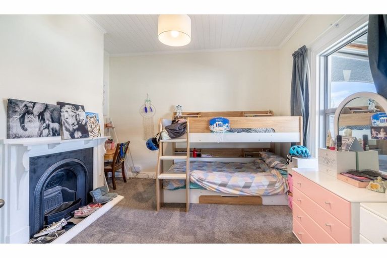 Photo of property in 22 Clutha Street, Alexandra, 9320