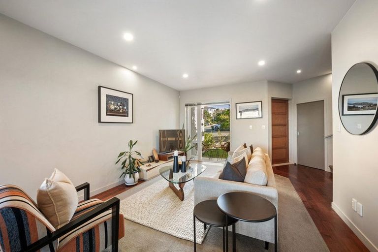 Photo of property in Point Ridge, 15/130 Gills Road, Albany Heights, Auckland, 0632