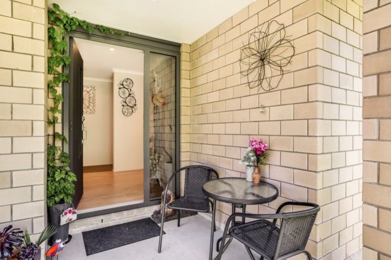 Photo of property in 105 Judge Richardson Drive, Opaheke, Papakura, 2584