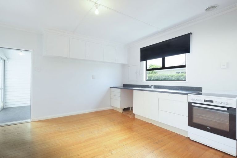 Photo of property in 125 Brooklands Road, Brooklands, New Plymouth, 4310