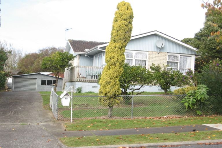Photo of property in 12 Solo Place, Manurewa, Auckland, 2102
