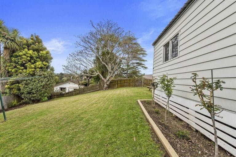 Photo of property in 2/24 Stredwick Drive, Torbay, Auckland, 0630