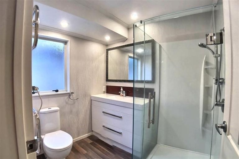 Photo of property in 9 Crestview Place, Browns Bay, Auckland, 0630