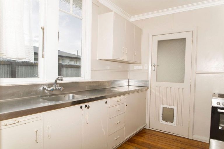 Photo of property in 17 Miller Street, Dannevirke, 4930