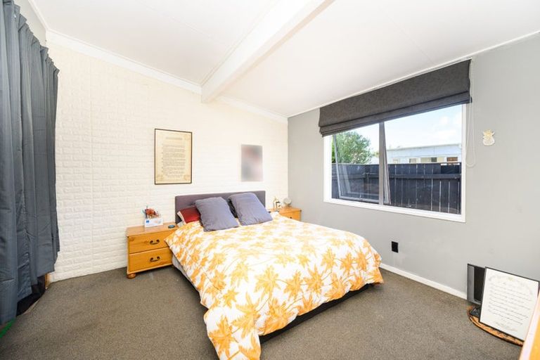 Photo of property in 7 Westmere Place, Takaro, Palmerston North, 4412