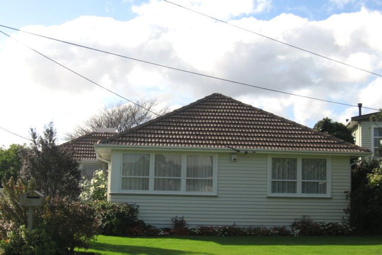 Photo of property in 29 Holyoake Crescent, Avalon, Lower Hutt, 5011