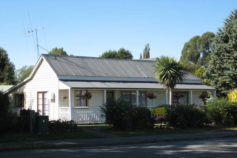 Photo of property in 209 Talbot Street, Geraldine, 7930