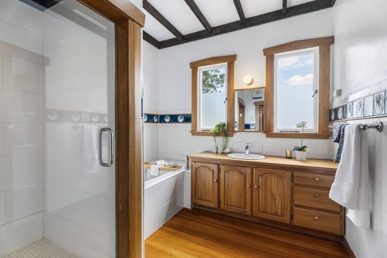 Photo of property in 2c Vipond Road, Stanmore Bay, Whangaparaoa, 0932