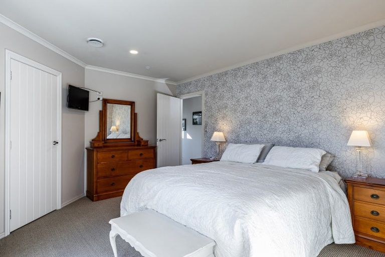 Photo of property in 10 Glentui Place, Waikawa, Picton, 7220