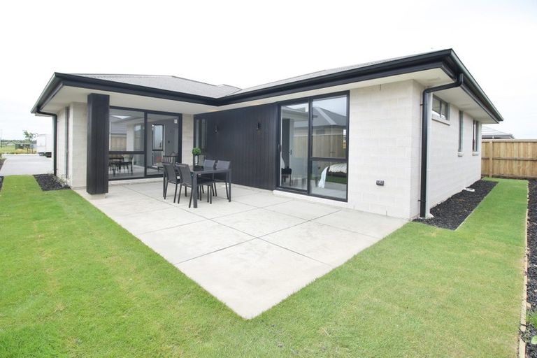Photo of property in 38 Broadway Parade, Rolleston, 7615