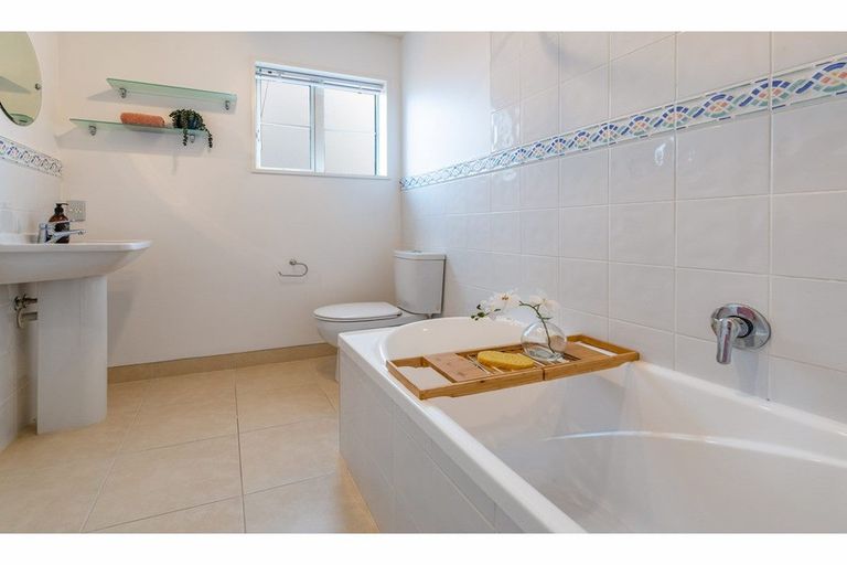 Photo of property in 30 Sycamore Close, Rangiora, 7400