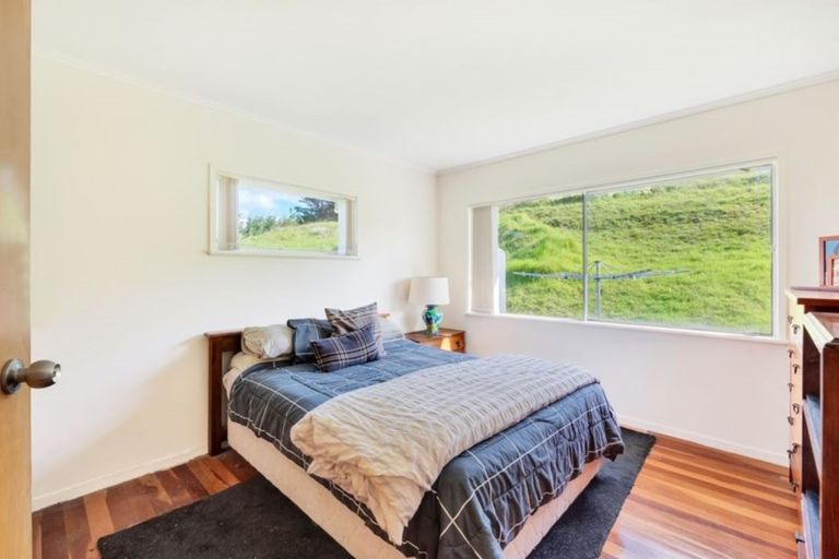 Photo of property in 10 Mcmurdo Road, South Head, Helensville, 0874