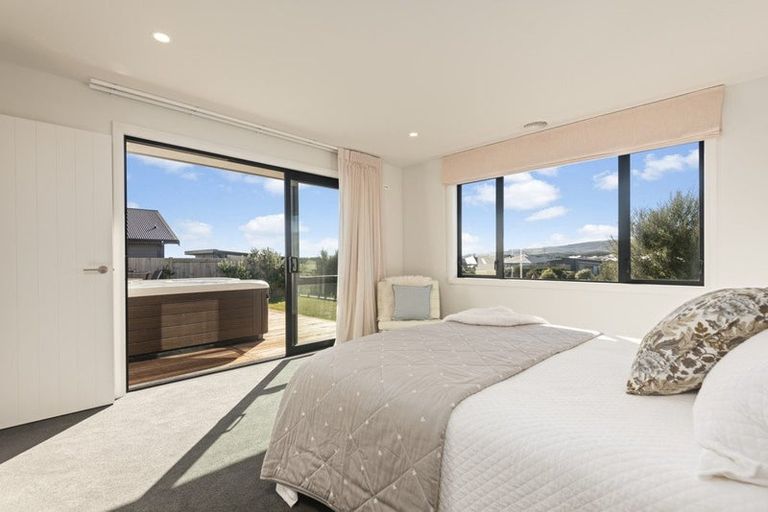 Photo of property in 20 Silicon Way, Fitzherbert, Palmerston North, 4410