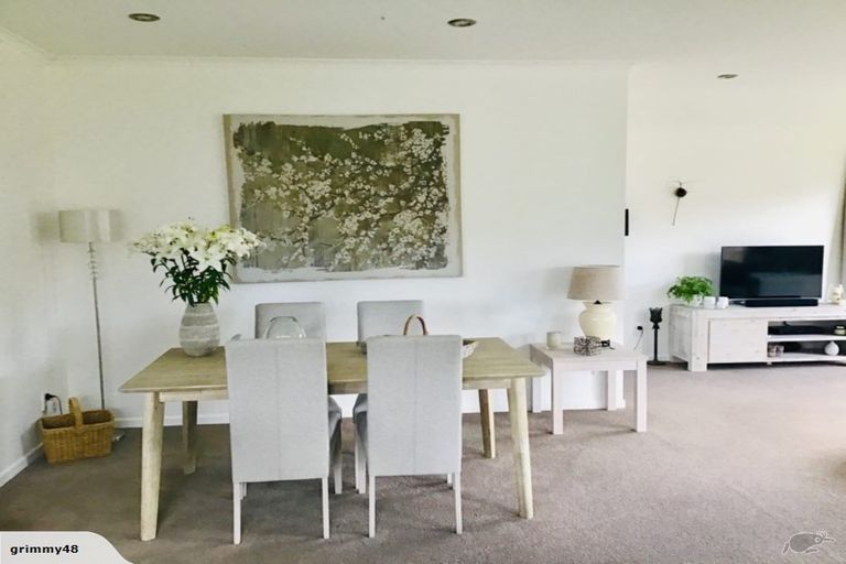 Photo of property in 17 Gillean Street, Havelock North, 4130