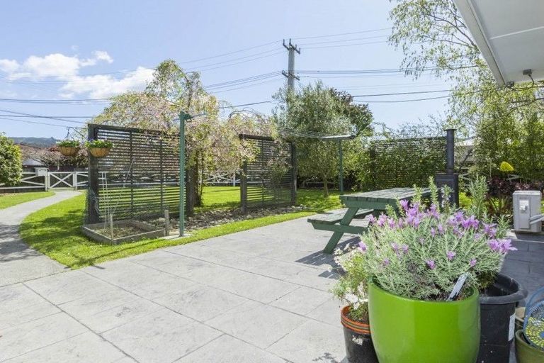 Photo of property in 24 Routley Crescent, Elderslea, Upper Hutt, 5018