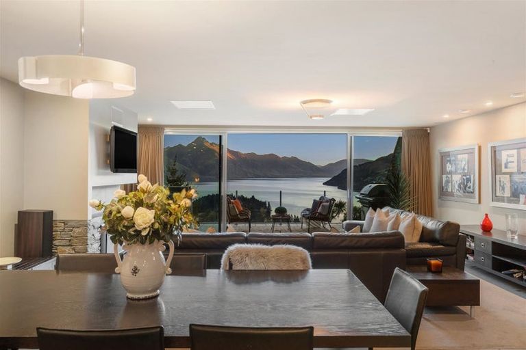 Photo of property in 4/25 Belfast Terrace, Queenstown, 9300