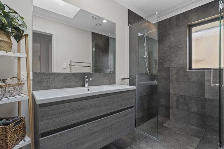 Photo of property in 11 Oyster Place, Omokoroa, 3114