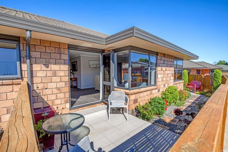 Photo of property in 105 Winchester Street, Levin, 5510