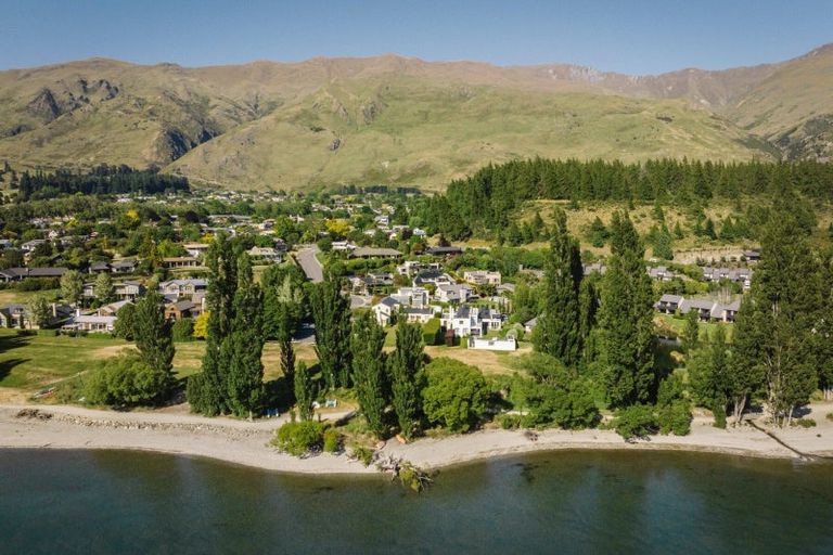 Photo of property in 29 Morrows Mead, Wanaka, 9305