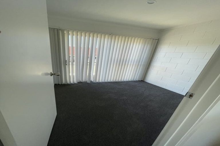 Photo of property in 1/5 Glen Road, Browns Bay, Auckland, 0630