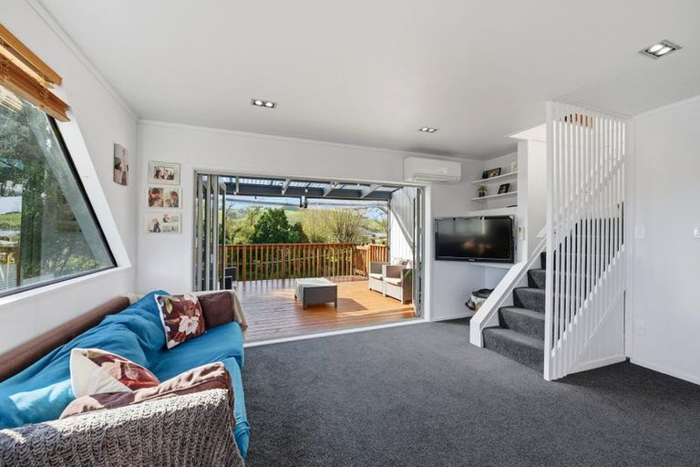 Photo of property in 125 Awaroa Road, Helensville, 0800