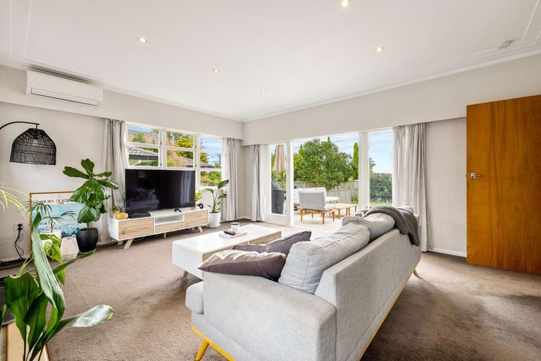 Photo of property in 46a Te Atatu Road, Te Atatu South, Auckland, 0610