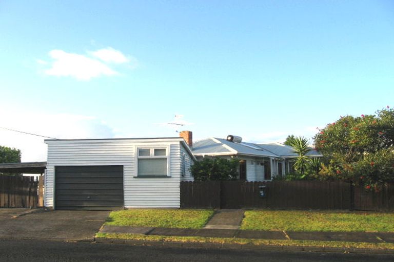 Photo of property in 1/1 Speedy Crescent, Hillcrest, Auckland, 0627