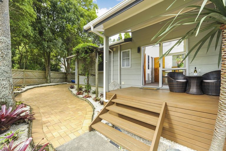 Photo of property in 103 Wirihana Road, Titirangi, Auckland, 0604