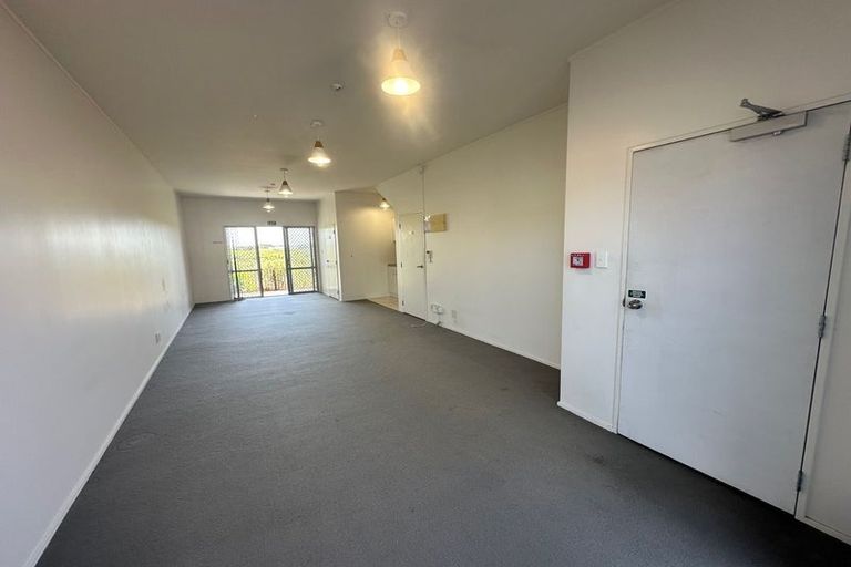 Photo of property in 9/15 Bishop Lenihan Place, East Tamaki, Auckland, 2013
