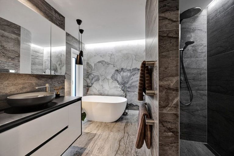 Photo of property in Tapuae, 21 Washer Road, Omata, New Plymouth, 4374