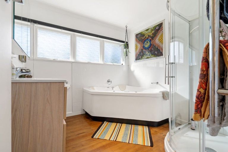 Photo of property in 17 Old Onerahi Road, Onerahi, Whangarei, 0110