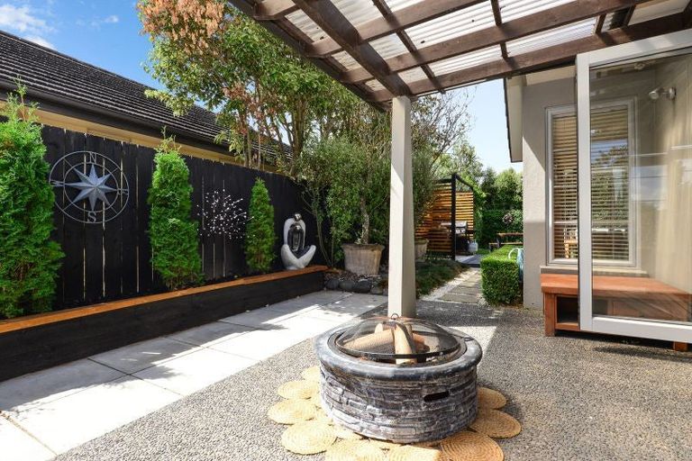 Photo of property in 43 The Esplanade, Huntington, Hamilton, 3210