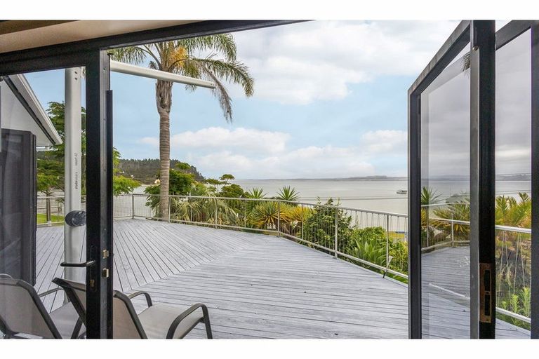 Photo of property in 632 Kellys Bay Road, Pouto, Te Kopuru, 0391