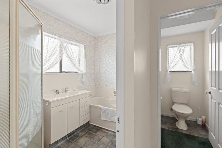 Photo of property in 47 Paynters Avenue, Strandon, New Plymouth, 4312